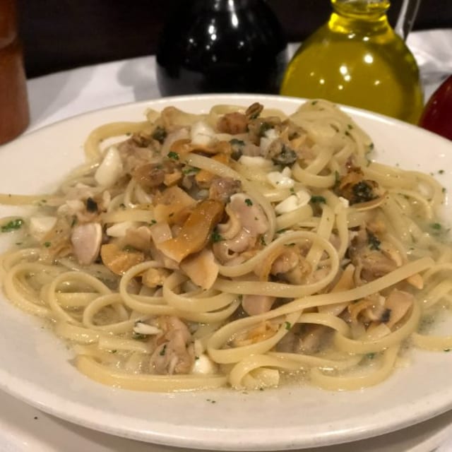 Linguini, Clam Sauce.
